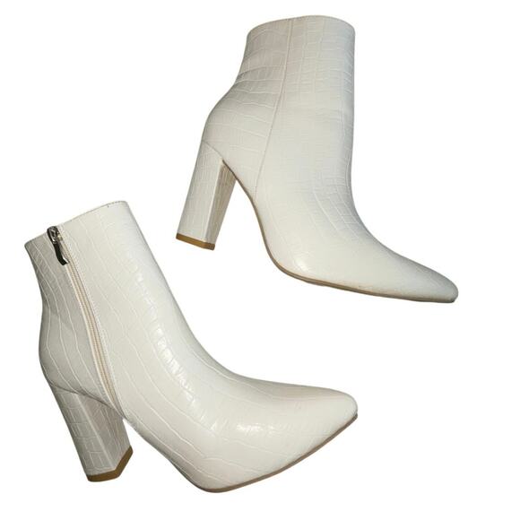 NWOT White Crocodile Pattern Faux Leather High Heel Ankle Boots EU 39 / US 8.5 - Picture 9 of 12